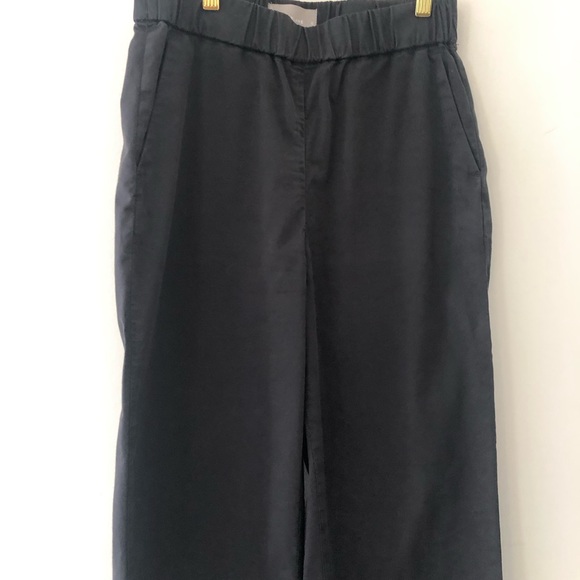Everlane wide legged pull on pants, black, EUC - Picture 4 of 7
